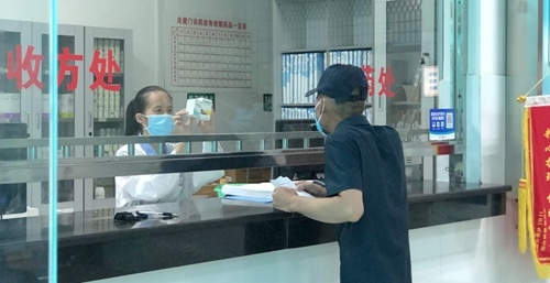 【爱岗敬业 身边榜样】武柳翠：扎根在药剂工作岗位上的一棵“翠竹”