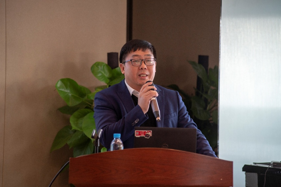 柳州市医学会感染病学分会、艾滋病学分会成功举办2021桂中感染性疾病高峰论坛暨年终总结会