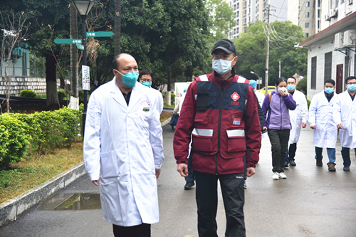 柳州市卫生健康委主任林卫到自治区龙潭医院指导新型冠状病毒感染的肺炎防控工作