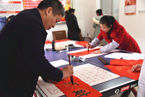 自治区胸科医院开展“迎春送福送春联”活动
