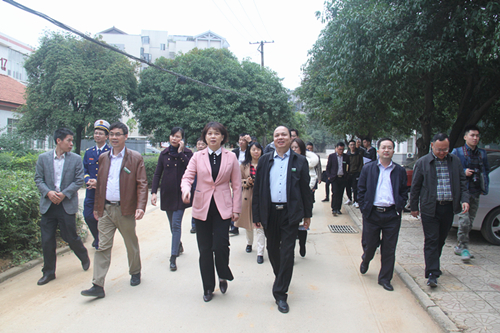 柳州市副市长卢柳屏带队来院进行安全生产大检查工作