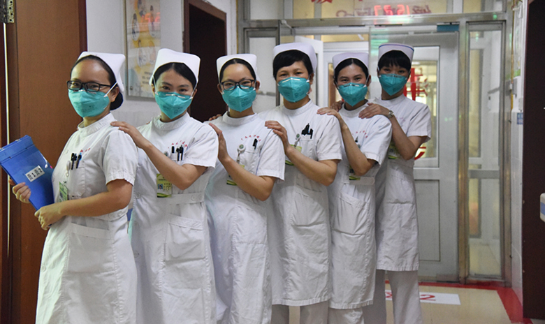 助患者走出重重隔离门，他们是最美的防痨天使