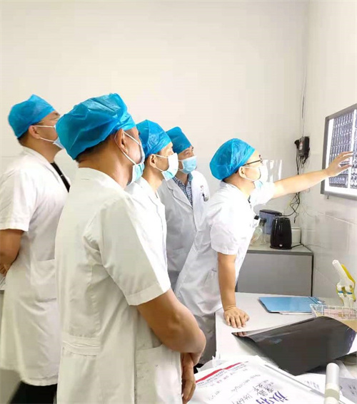 多学科紧密联动，高龄兵重获站立行走能力