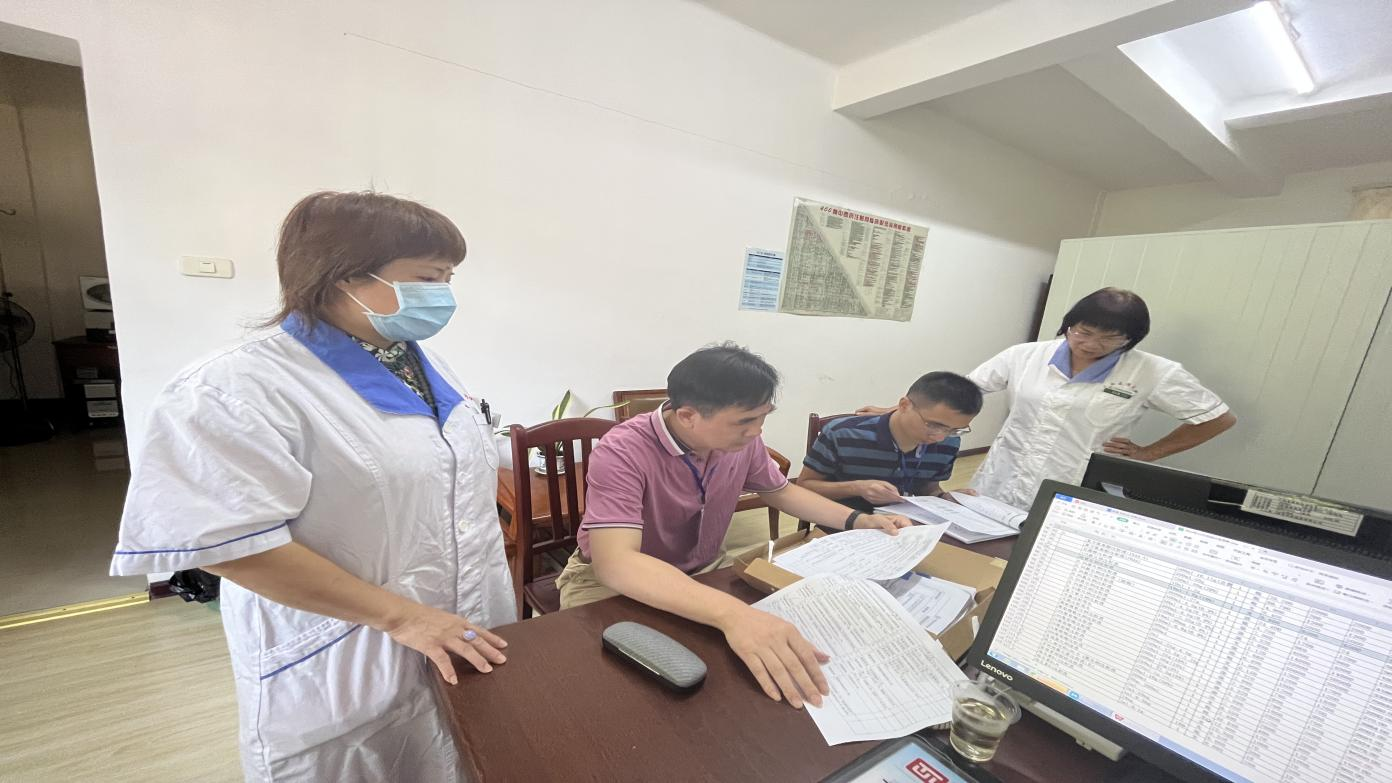 加强药事管理，提高医疗质量——柳州市医院药事质控中心专家组到我院开展专项检查