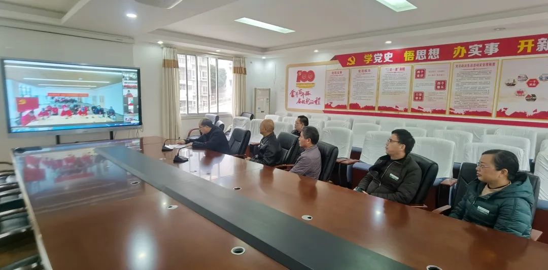 广西胸科医院领导班子新春元宵佳节远程连线慰问支援百色、支援边境抗疫医疗队