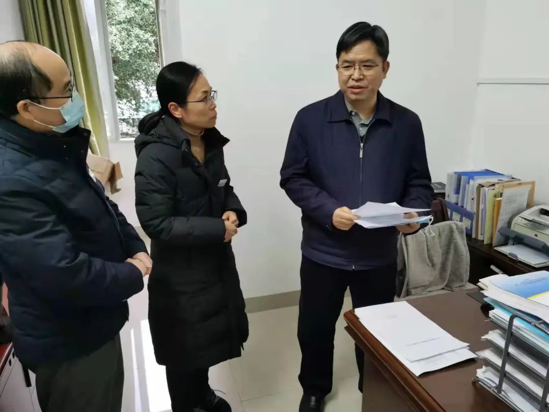 新春下基层，温暖现初心——自治区卫生健康委党组成员、副主任庞军到广西胸科医院走访慰问