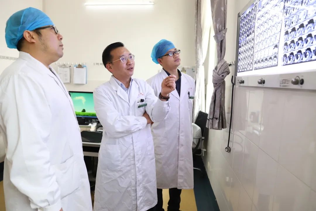 “搞肺结核防治是需要坚持的”——他与同仁一直在为结核病的防治不懈奋斗