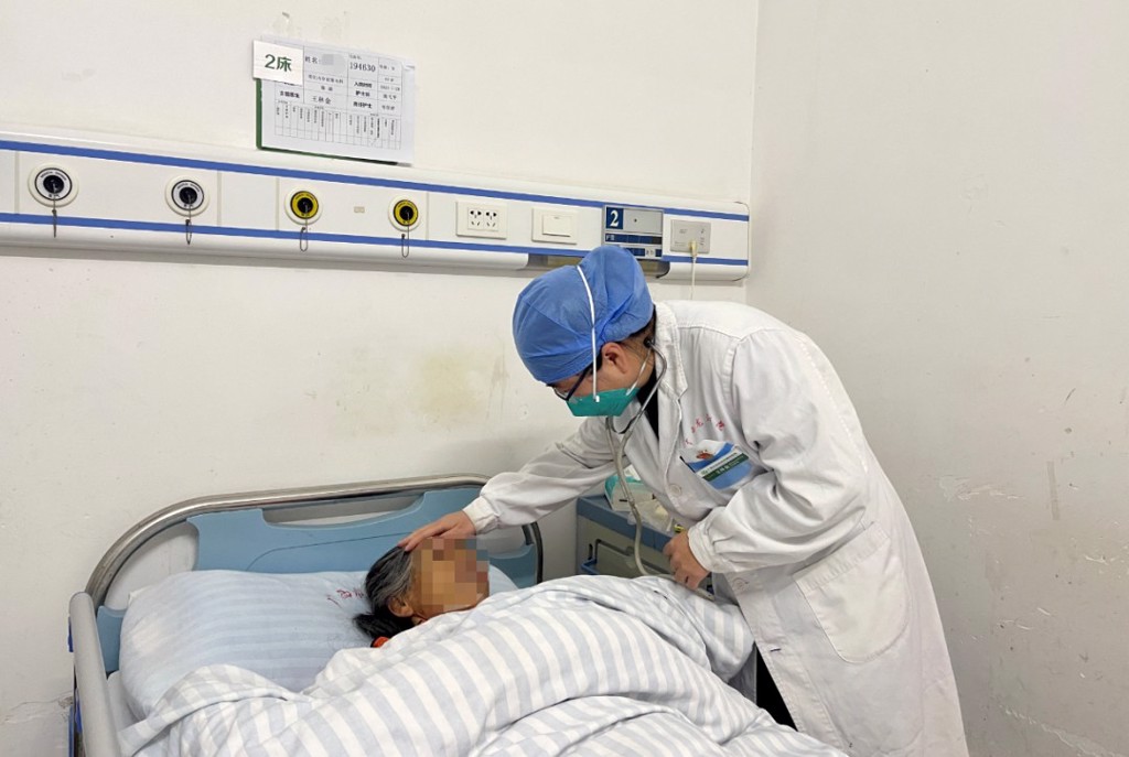 “这个关，我们一起闯！” 
