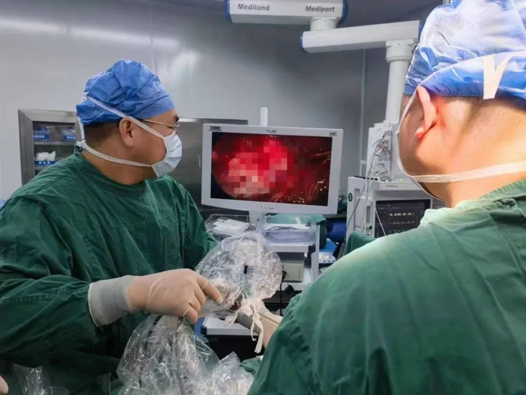 “生命支柱”遭遇结核杆菌，我院多学科助力脊柱结核患者抬头挺胸