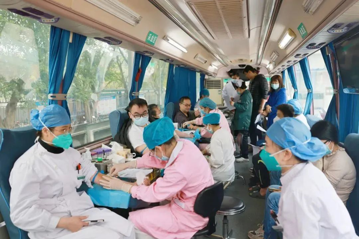 世界献血者日 | 广西胸科医院14名职工获得国家无偿献血奖项 
