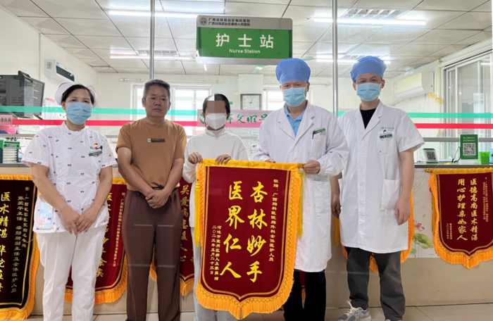 花季少女患上“会呼吸的痛”，我院胸心外科团队“抽丝剥茧”成功止痛