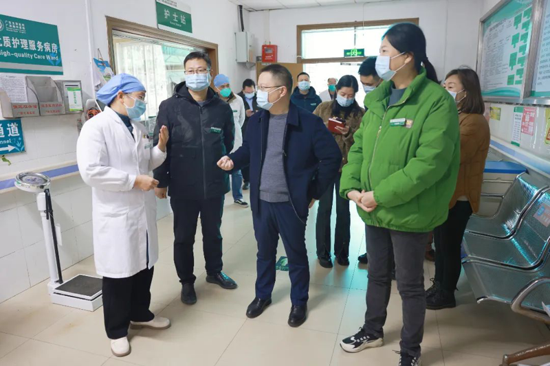 柳州市卫生健康委党组书记、主任李兵到广西胸科医院调研