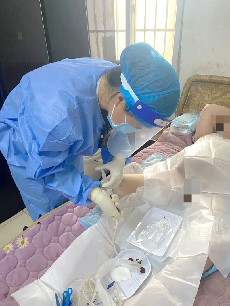 《南国今报》刊登：“互联网+护理”，柳州为患者提供居家守“护”