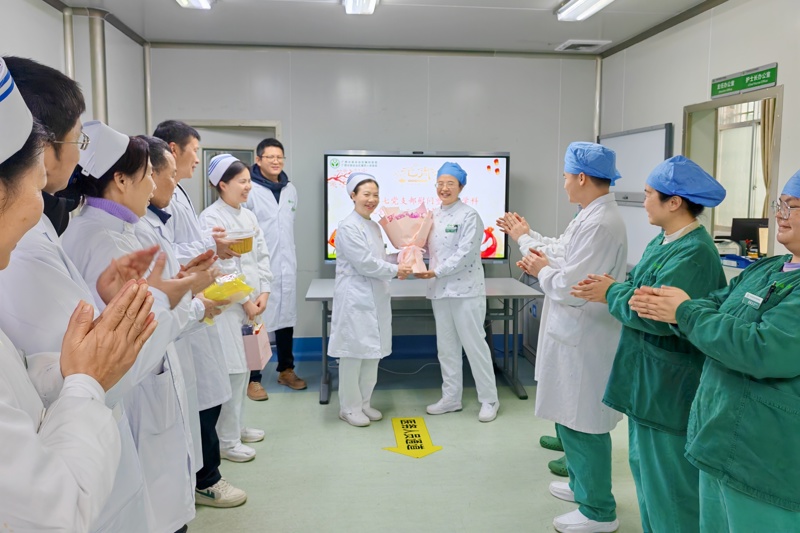 送汤圆、话祝福！这份关怀，暖了胃更暖了心