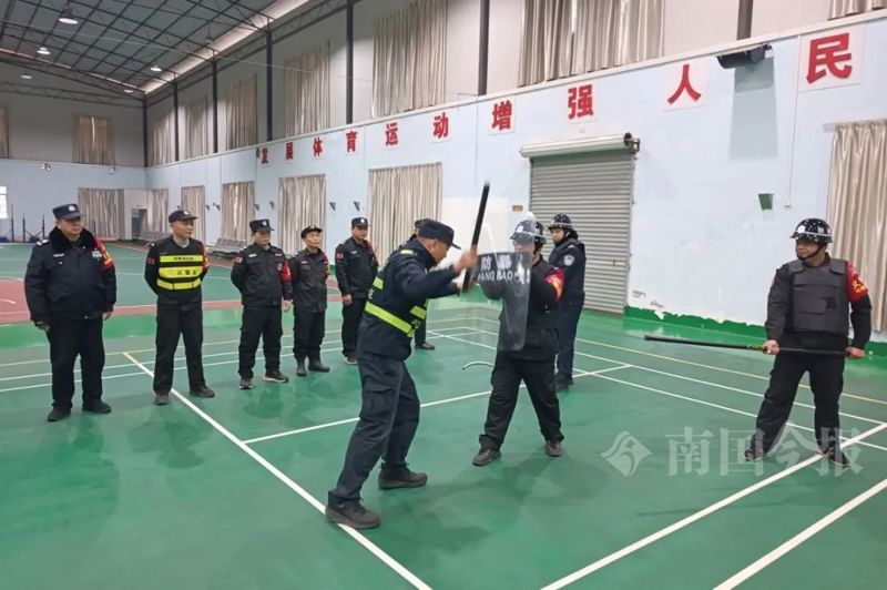 义警队2.jpg