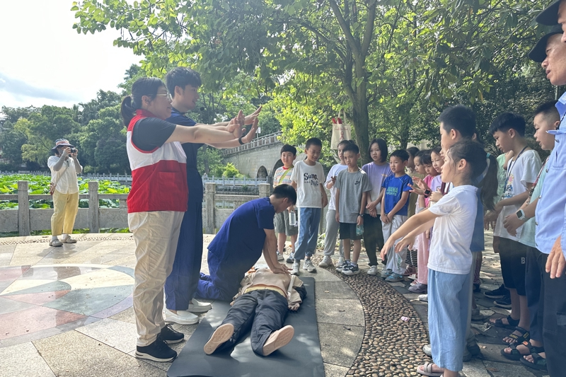 防溺水宣传进社区 (3).jpg